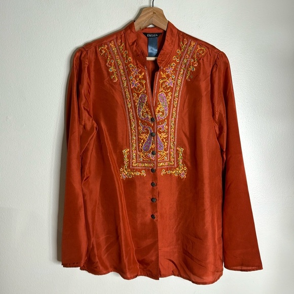 Vtg Beliza ladies embroidered detail with buttons long sleeve button up size M - Picture 1 of 9